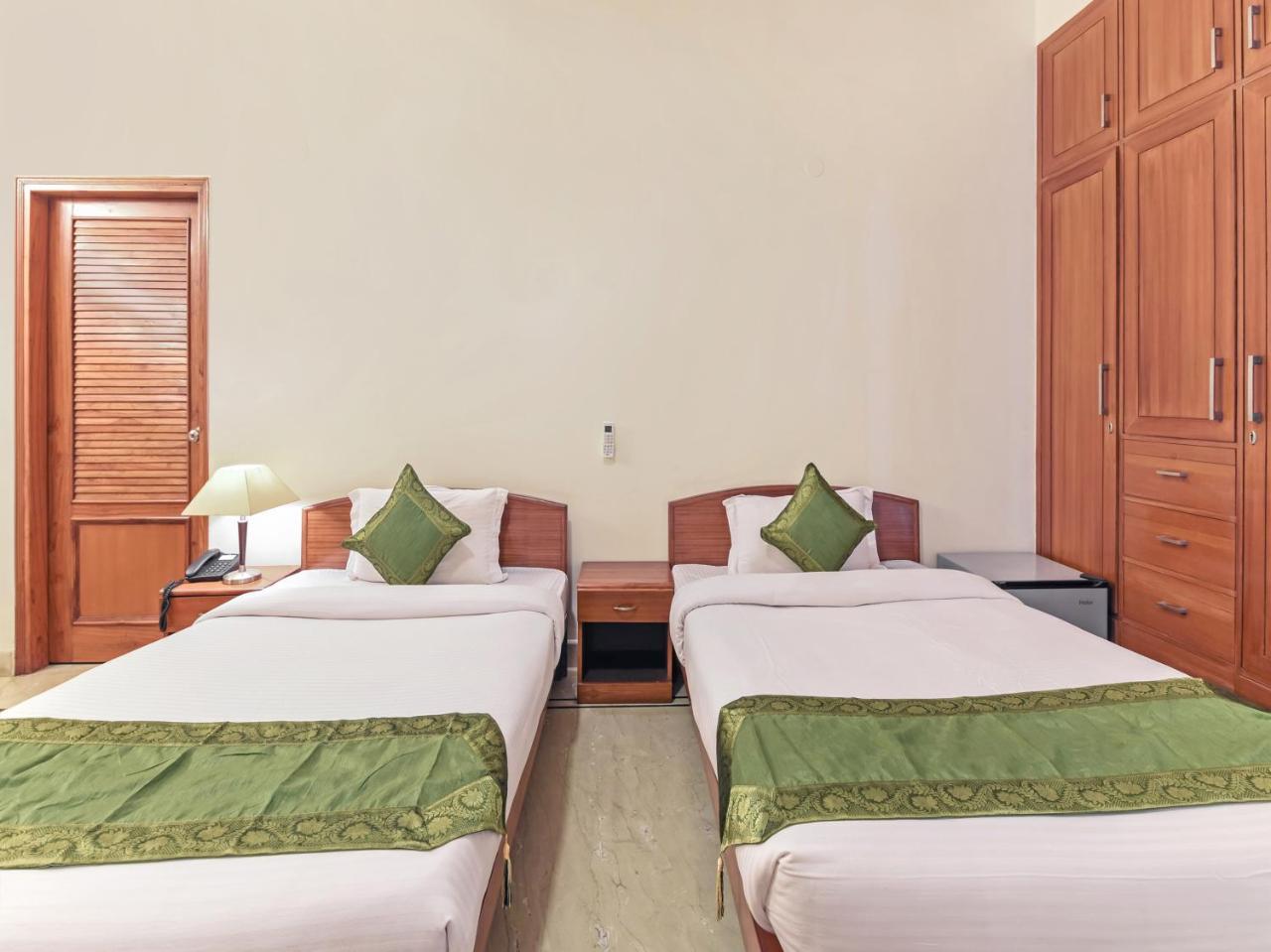 Treebo Trip The Nest Corporate Hotell Greater Noida Eksteriør bilde