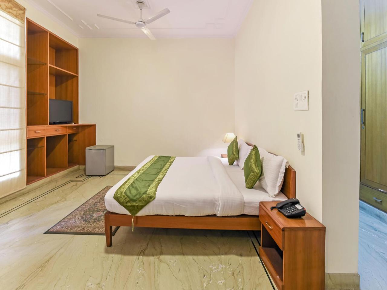 Treebo Trip The Nest Corporate Hotell Greater Noida Eksteriør bilde